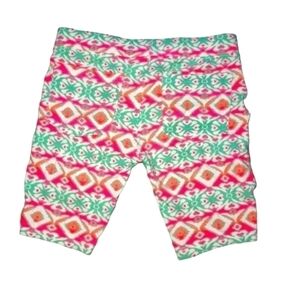 Size 4T freestyle colorful shorts
